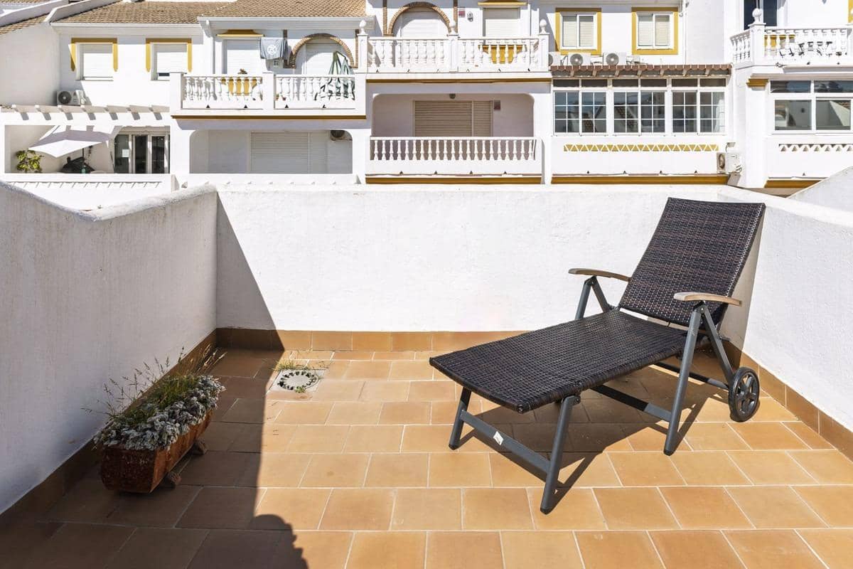 2 soveværelse Rækkehus til salg i Benalmadena med garage - € 375.000 (Ref: 9156112)