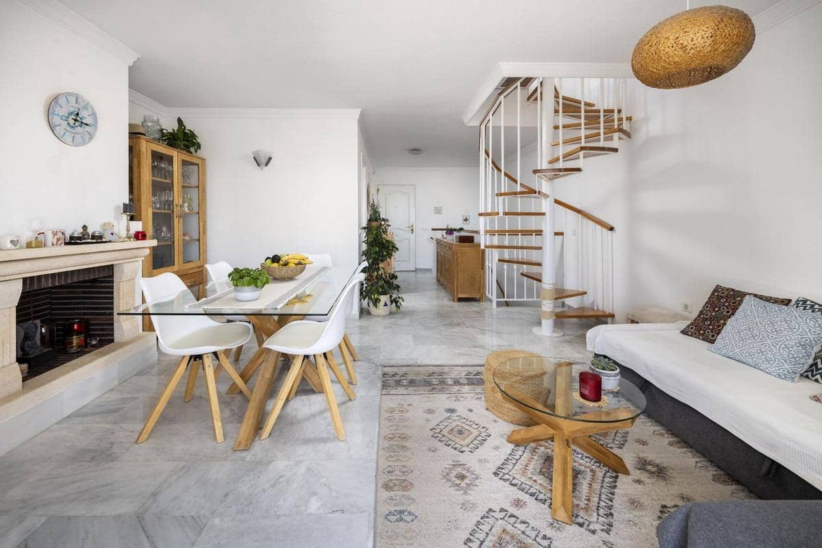 2 soveværelse Rækkehus til salg i Benalmadena med garage - € 375.000 (Ref: 9156112)