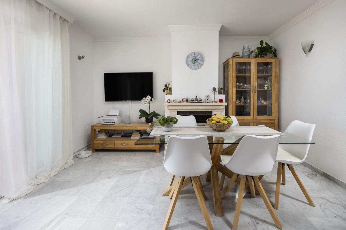 2 soveværelse Rækkehus til salg i Benalmadena med garage - € 375.000 (Ref: 9156112)