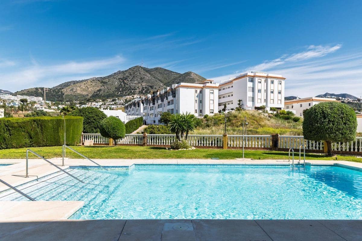 2 soveværelse Rækkehus til salg i Benalmadena med garage - € 375.000 (Ref: 9156112)