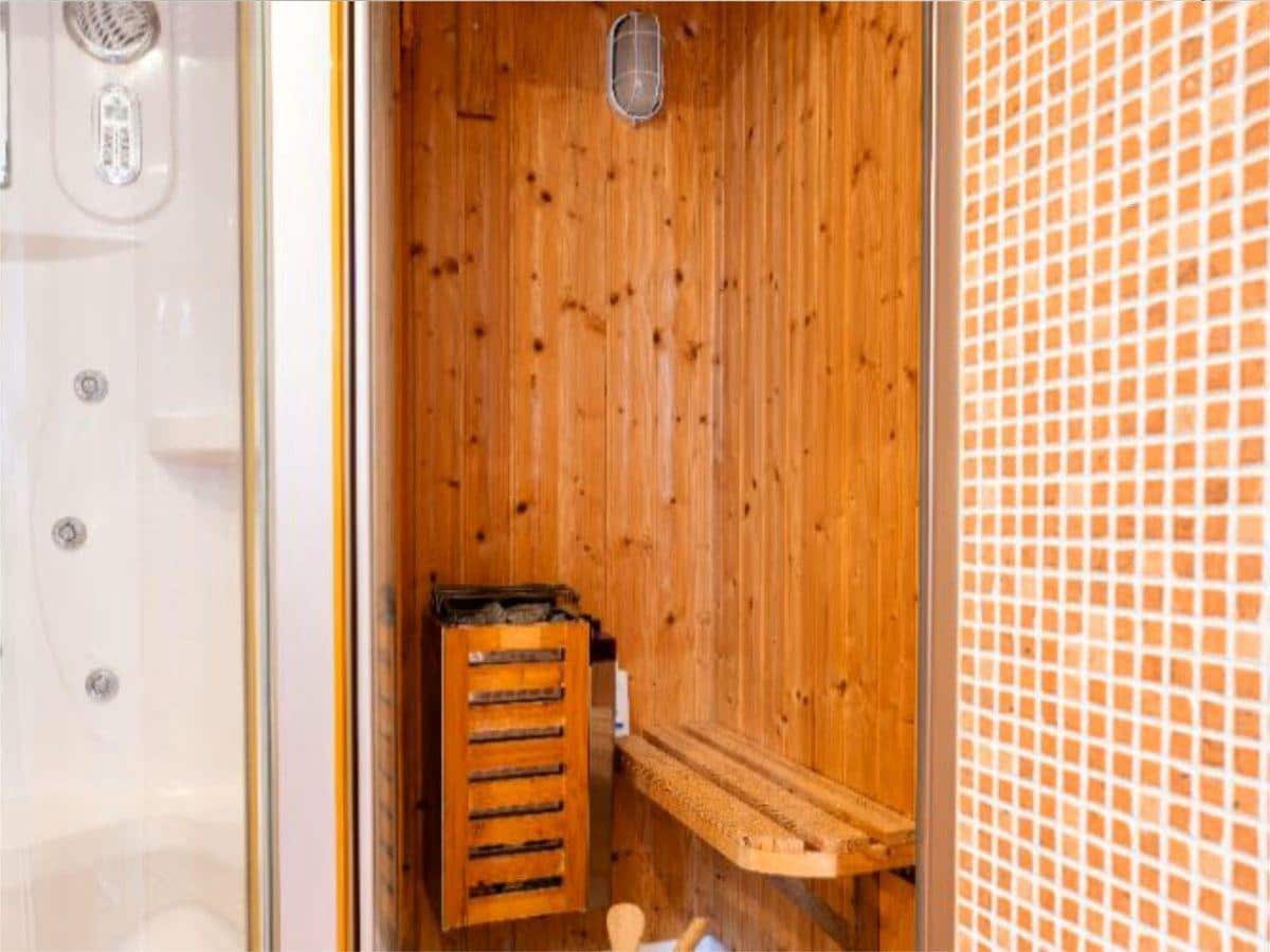 5 soveværelse Villa til salg i Torrequebrada med garage - € 870.000 (Ref: 9162340)