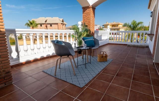 5 soverom Villa til salgs i Cortijo Torrequebrada, Benalmádena med garasje - € 870 000 (Ref: 9162340)