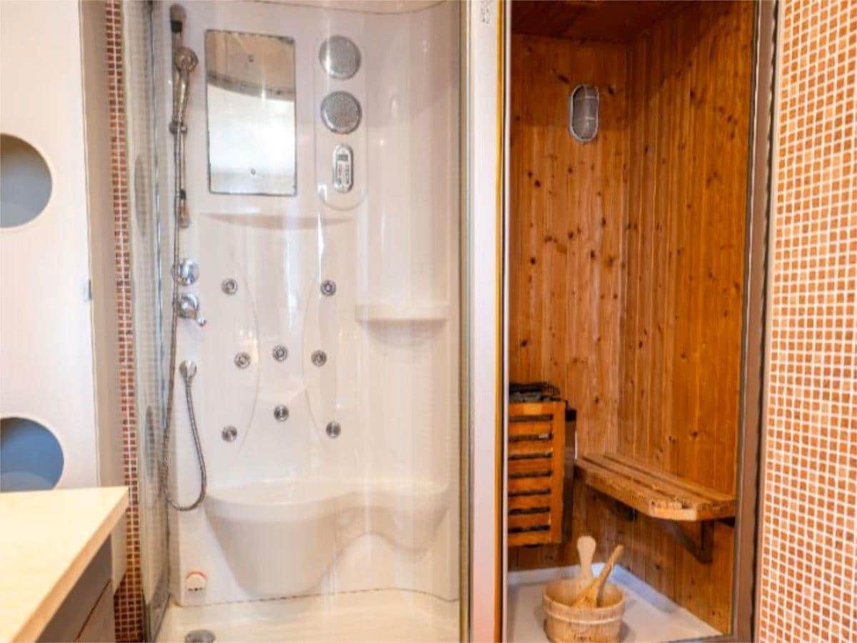 5 soveværelse Villa til salg i Torrequebrada med garage - € 870.000 (Ref: 9162340)