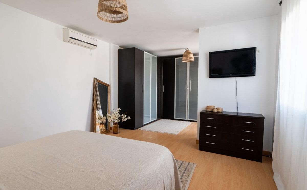 5 soveværelse Villa til salg i Torrequebrada med garage - € 870.000 (Ref: 9162340)