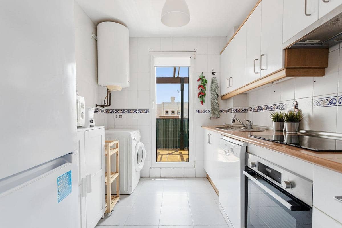 2 soverom Leilighet til salgs i Torrequebrada med garasje - € 299 000 (Ref: 9162341)