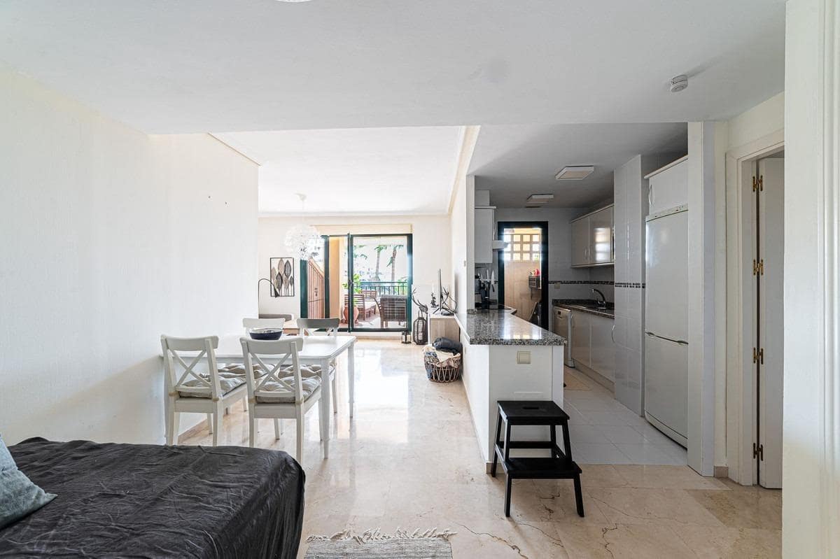 2 soveværelse Lejlighed til salg i Torrequebrada med garage - € 349.000 (Ref: 9165839)