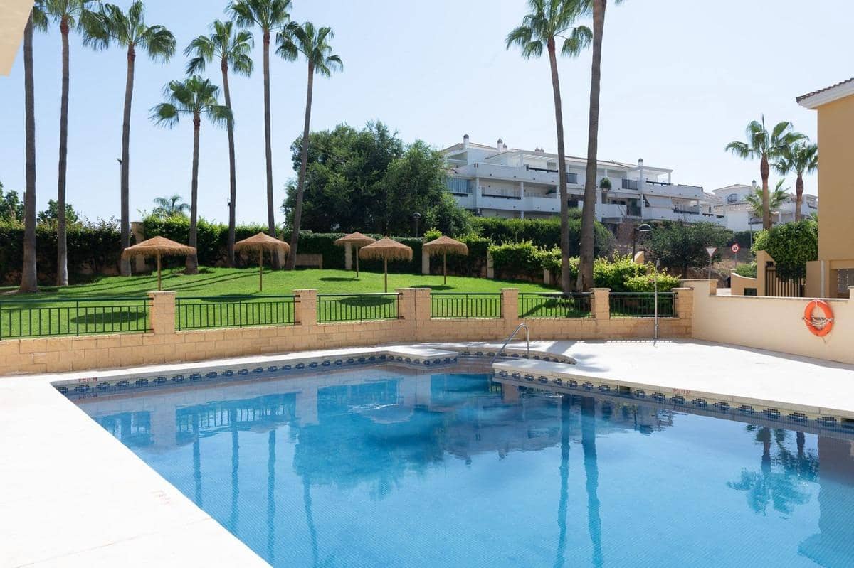 2 soveværelse Lejlighed til salg i Torrequebrada med garage - € 349.000 (Ref: 9165839)