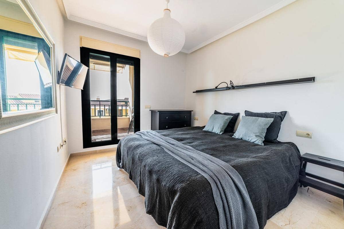 2 soveværelse Lejlighed til salg i Torrequebrada med garage - € 349.000 (Ref: 9165839)