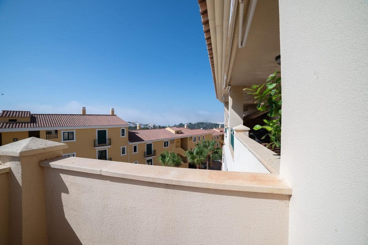 2 soveværelse Lejlighed til salg i Torrequebrada med garage - € 349.000 (Ref: 9165839)