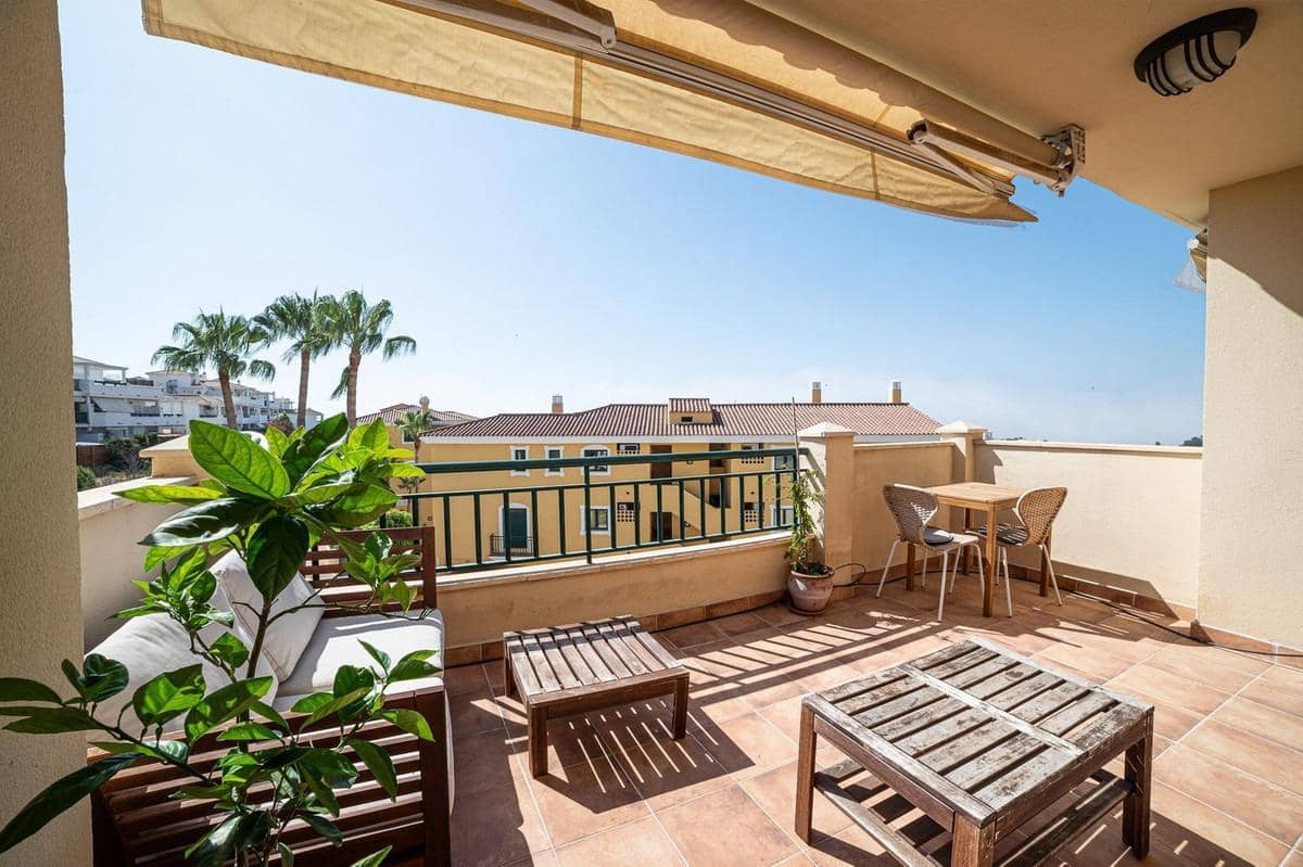 2 soveværelse Lejlighed til salg i Torrequebrada med garage - € 349.000 (Ref: 9165839)