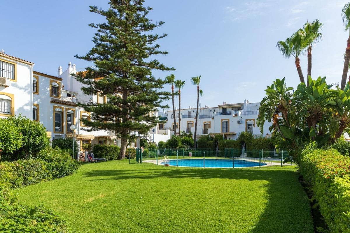4 soveværelse Rækkehus til salg i Torremolinos med garage - € 450.000 (Ref: 9169597)