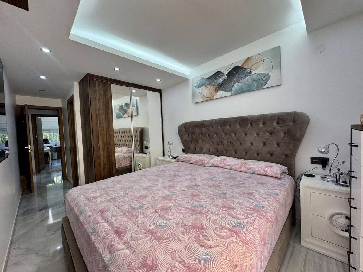 3 soveværelse Lejlighed til salg i Arroyo de la Miel med garage - € 399.000 (Ref: 9171519)