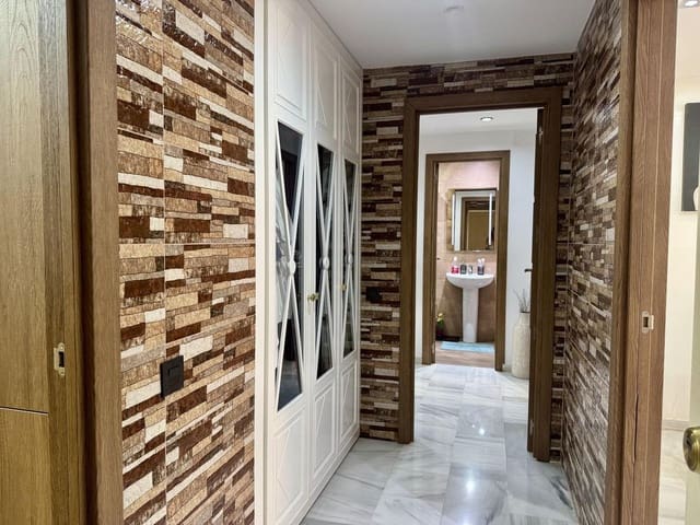 3 soveværelse Lejlighed til salg i Arroyo de la Miel, Benalmádena med garage - € 399.000 (Ref: 9171519)