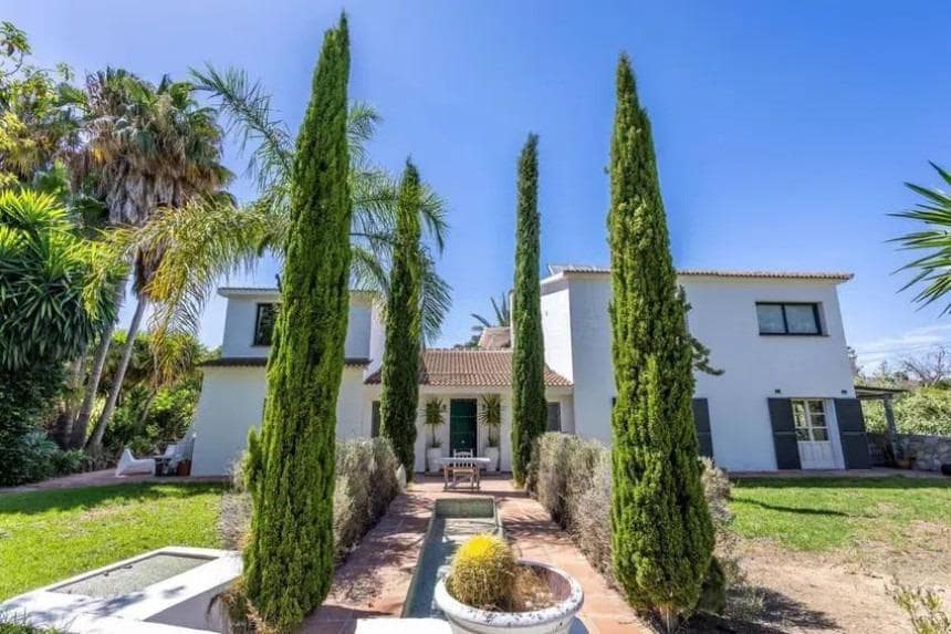 11 bedroom Hotel for sale in Alhaurin Golf - € 1,395,000 (Ref: 9189648)