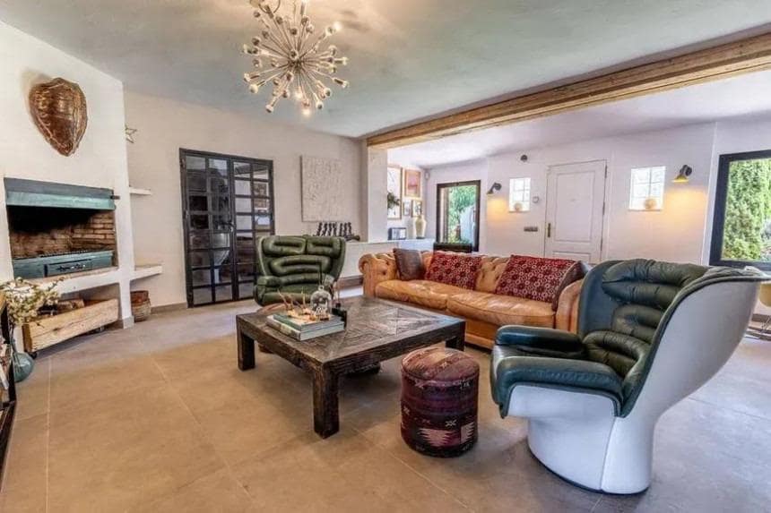 11 bedroom Hotel for sale in Alhaurin Golf - € 1,395,000 (Ref: 9189648)