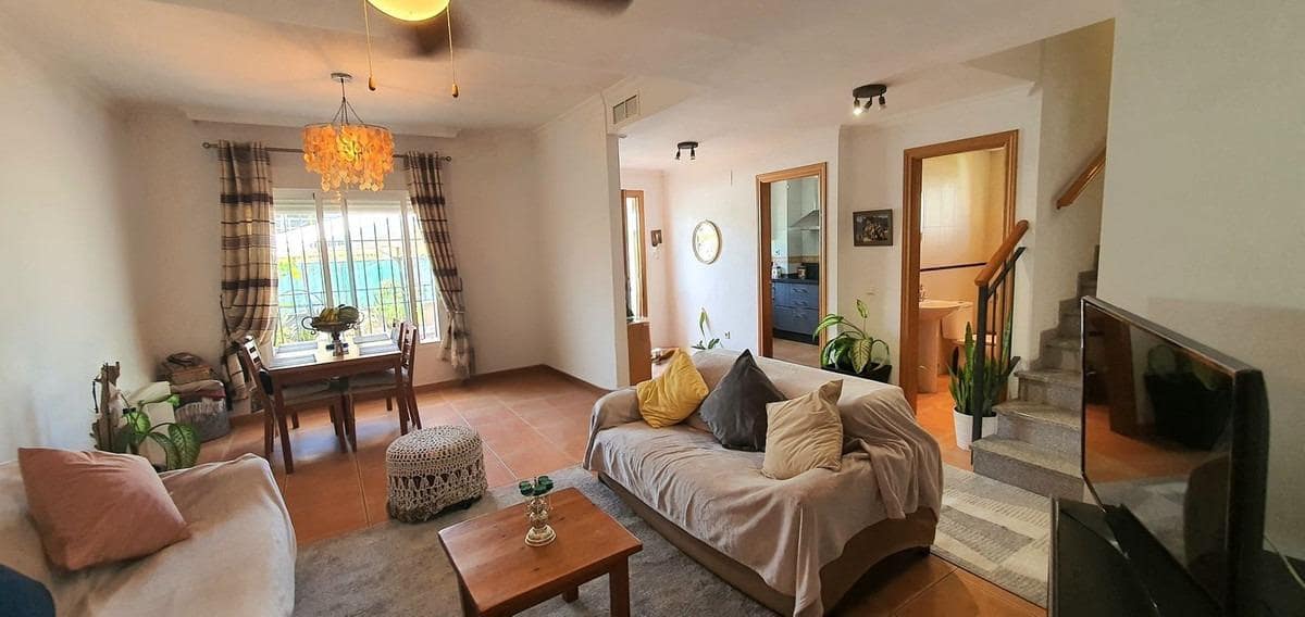 4 soverom Rekkehus til salgs i Fuengirola med garasje - € 540 000 (Ref: 9193872)