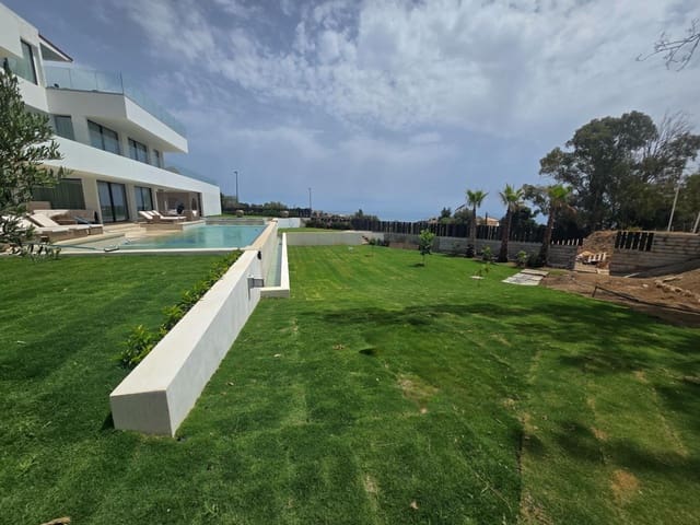 Chalet de 7 habitaciones en Benalmádena en venta con piscina - 4.450.000 € (Ref: 9197791)