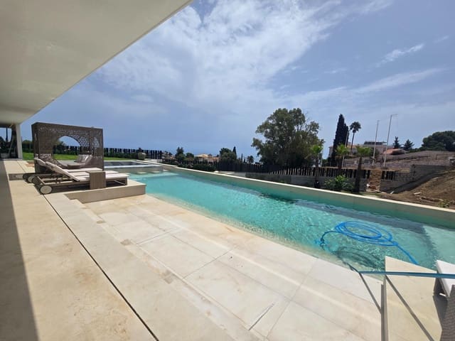 Chalet de 7 habitaciones en Benalmádena en venta con piscina - 4.450.000 € (Ref: 9197791)