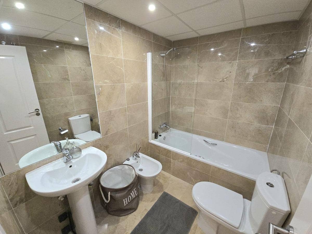 2 soverom Leilighet til salgs i Torrequebrada med garasje - € 415 000 (Ref: 9202494)