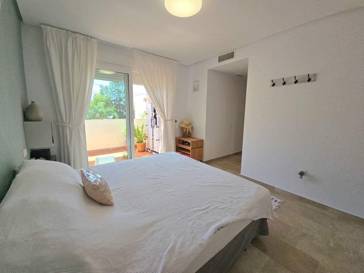 2 soverom Leilighet til salgs i Torrequebrada med garasje - € 415 000 (Ref: 9202494)