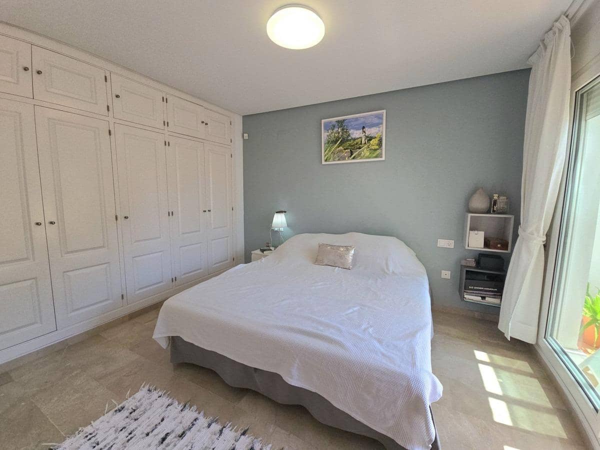 2 soverom Leilighet til salgs i Torrequebrada med garasje - € 415 000 (Ref: 9202494)