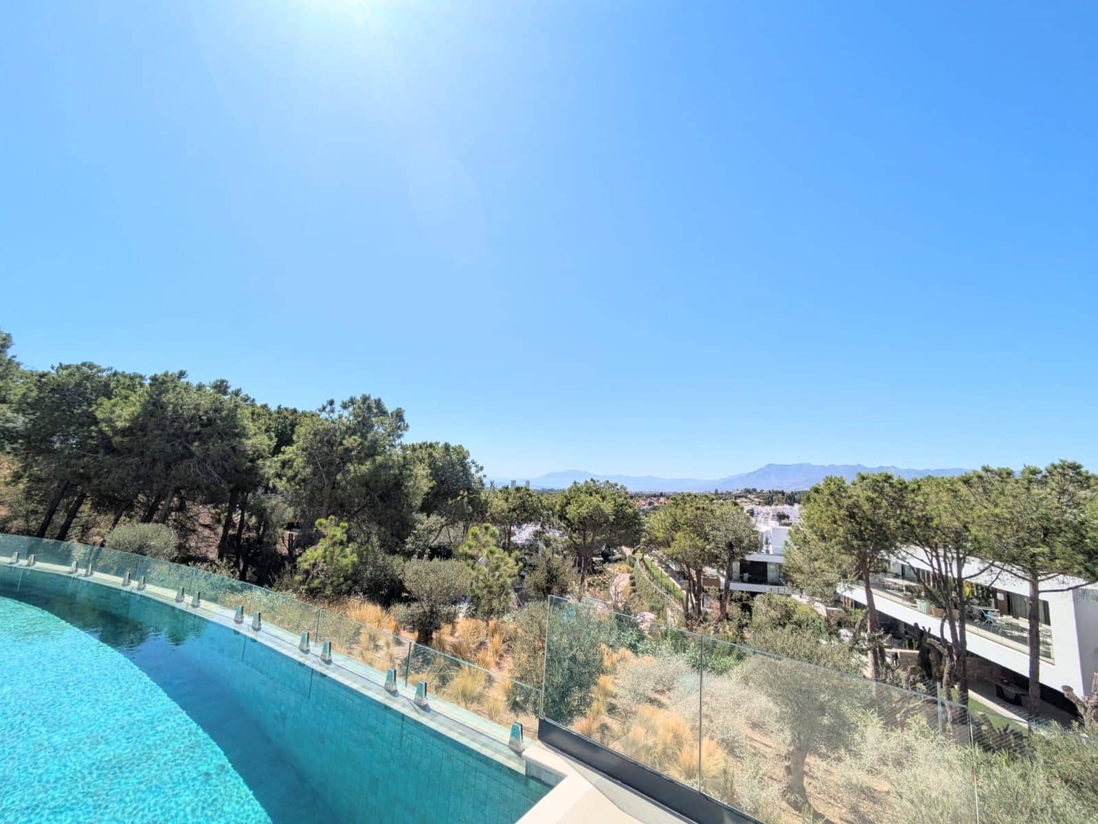 3 sypialnia Apartament na sprzedaż w Cabopino z garażem - 1 150 000 € (Ref: 9215120)