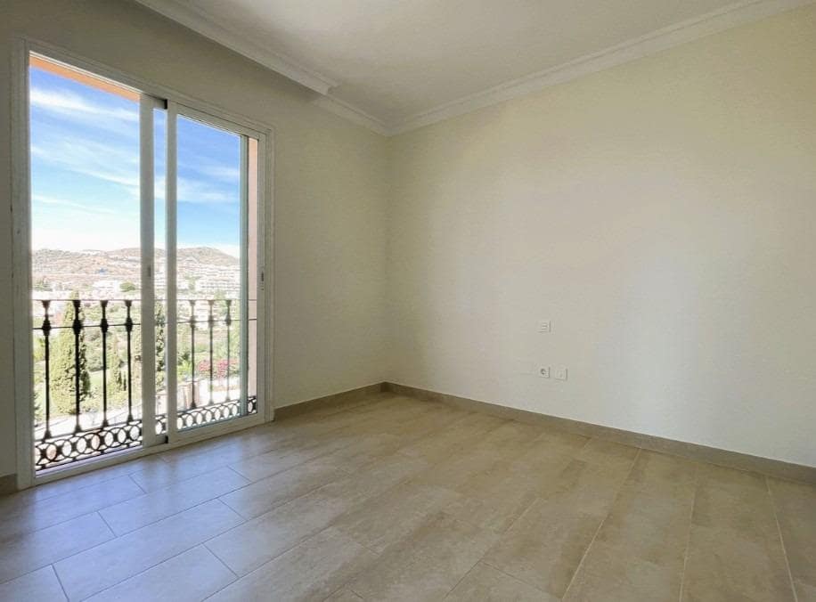 3 soverom Leilighet til salgs i Riviera del Sol med svømmebasseng garasje - € 539 000 (Ref: 9230479)