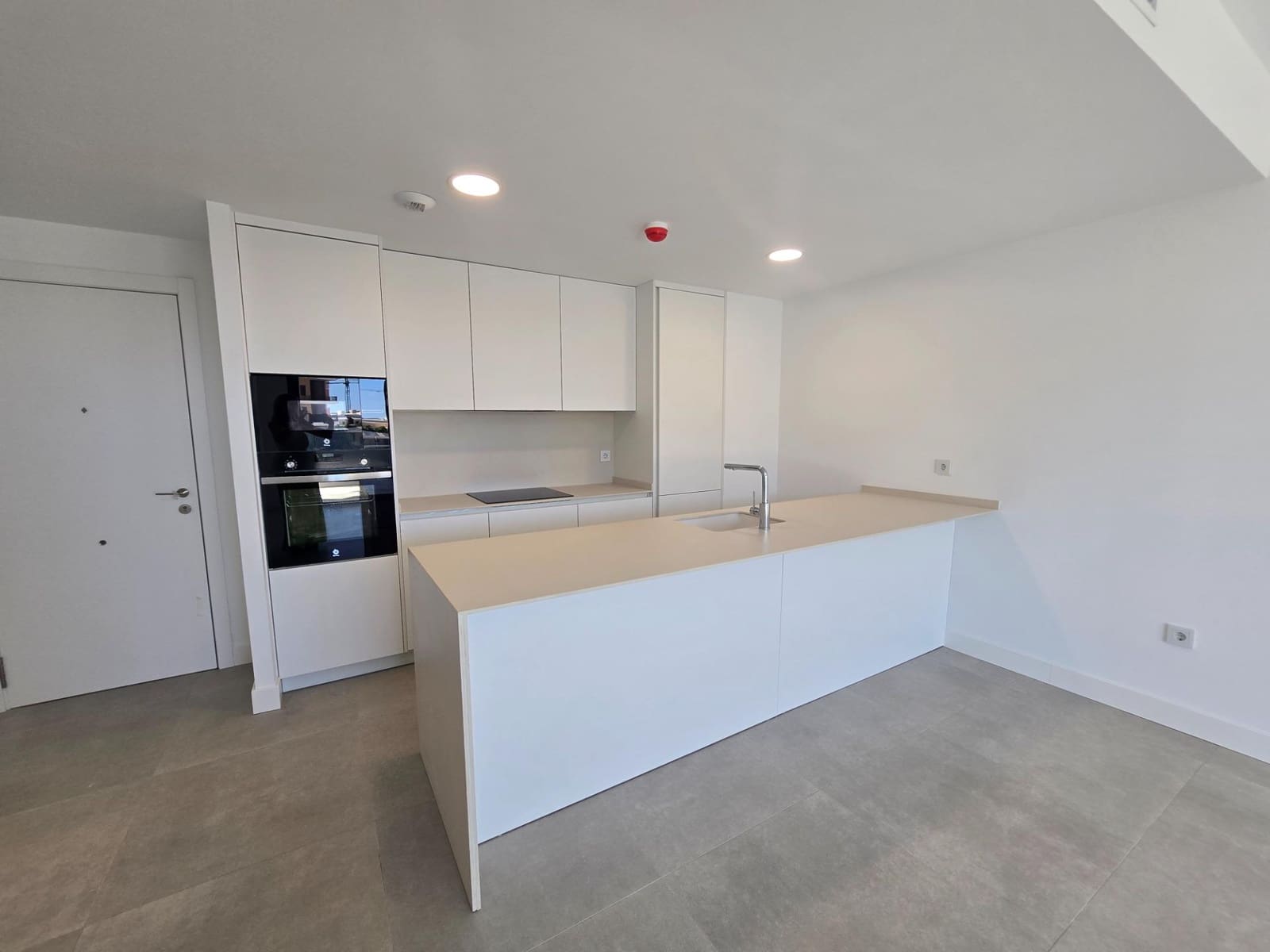 Apartamento de 2 habitaciones en Fuengirola en venta con piscina garaje - 535.000 € (Ref: 9230480)