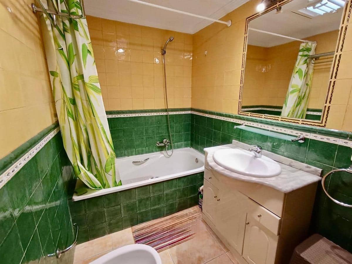 1 sypialnia Apartament na sprzedaż w Benalmadena - 210 000 € (Ref: 9230482)