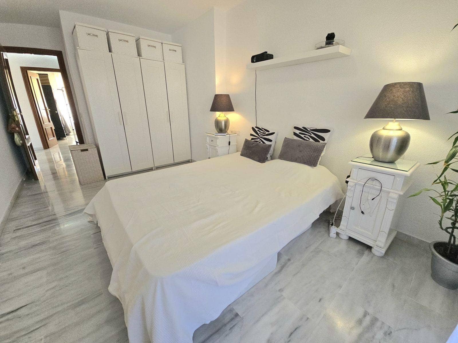 2 soveværelse Lejlighed til salg i Torrequebrada med garage - € 390.000 (Ref: 9264629)