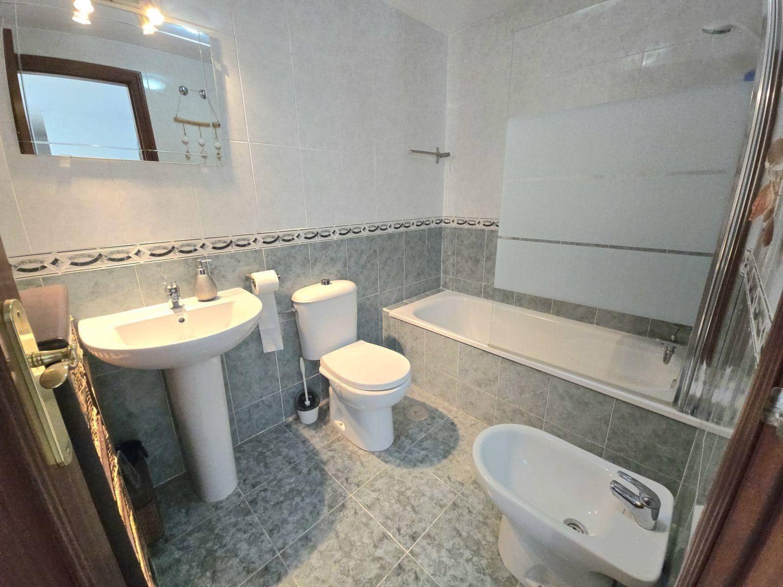 2 soveværelse Lejlighed til salg i Torrequebrada med garage - € 390.000 (Ref: 9264629)