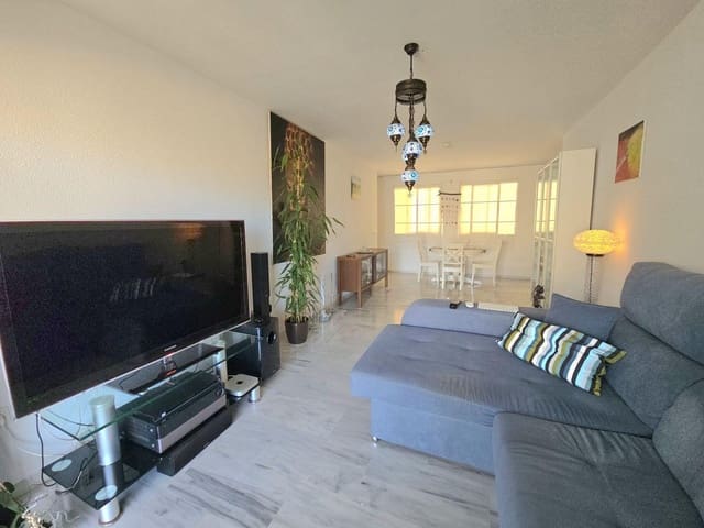 2 soveværelse Lejlighed til salg i Zona Centro Comercial Torrequebrada, Benalmádena med garage - € 390.000 (Ref: 9264629)