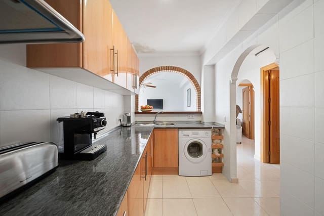 Apartamento de 2 habitaciones en Benalmádena en venta con garaje - 285.000 € (Ref: 9265403)