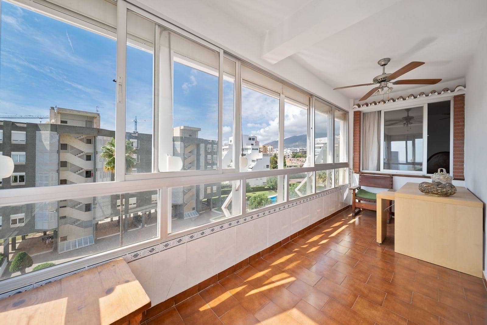 Apartamento de 2 habitaciones en Benalmádena en venta con garaje - 285.000 € (Ref: 9265403)