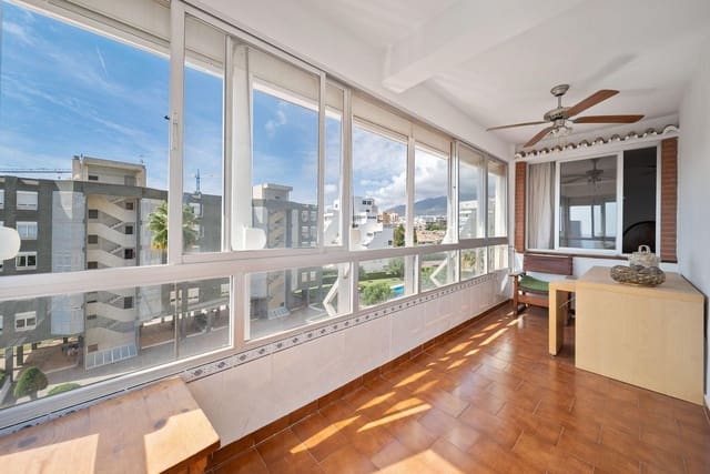 Apartamento de 2 habitaciones en Benalmádena en venta con garaje - 285.000 € (Ref: 9265403)