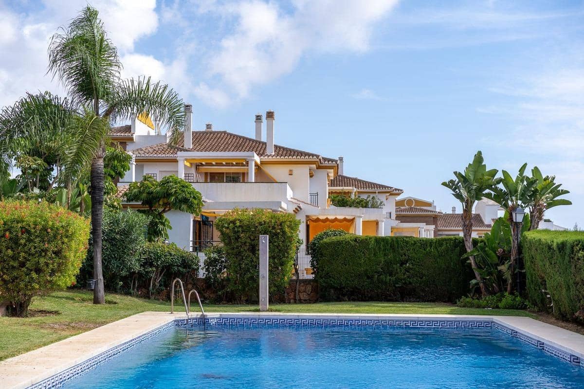 2 makuuhuone Huoneisto myytävänä paikassa Benalmadena mukana 
autotalli - 385 000 € (Ref: 9285285)