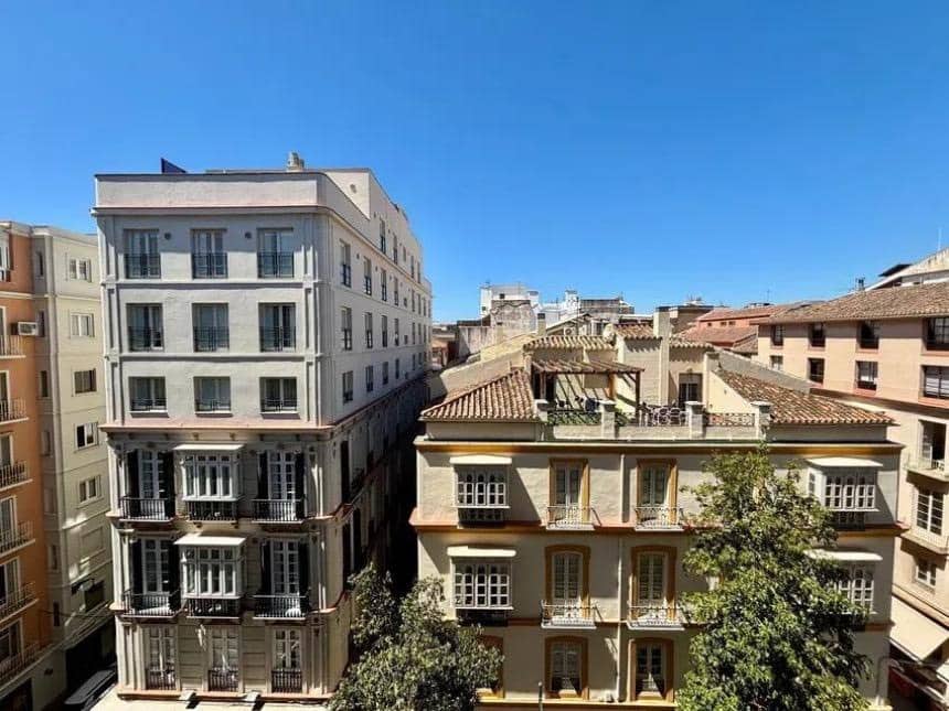 Piso de 9 habitaciones en Málaga ciudad en venta - 1.900.000 € (Ref: 9288214)