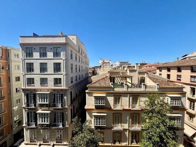 9 soveværelse Lejlighed til salg i Málaga by - € 1.900.000 (Ref: 9288214)