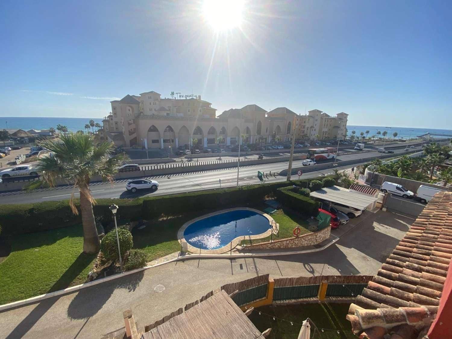 3 sovrum Radhus till salu i Fuengirola med garage - 499 000 € (Ref: 9305101)