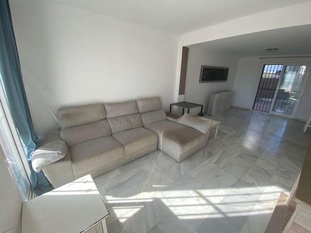 3 sovrum Radhus till salu i Fuengirola med garage - 499 000 € (Ref: 9305101)