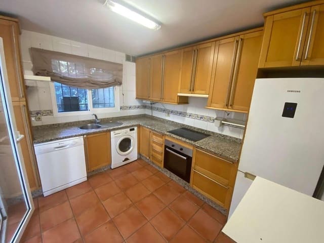 3 sovrum Radhus till salu i Fuengirola med garage - 499 000 € (Ref: 9305101)