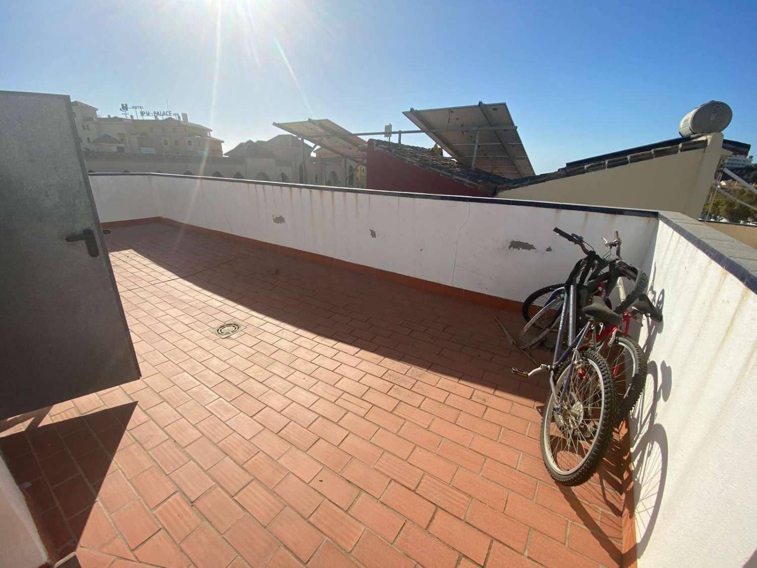 3 sovrum Radhus till salu i Fuengirola med garage - 499 000 € (Ref: 9305101)