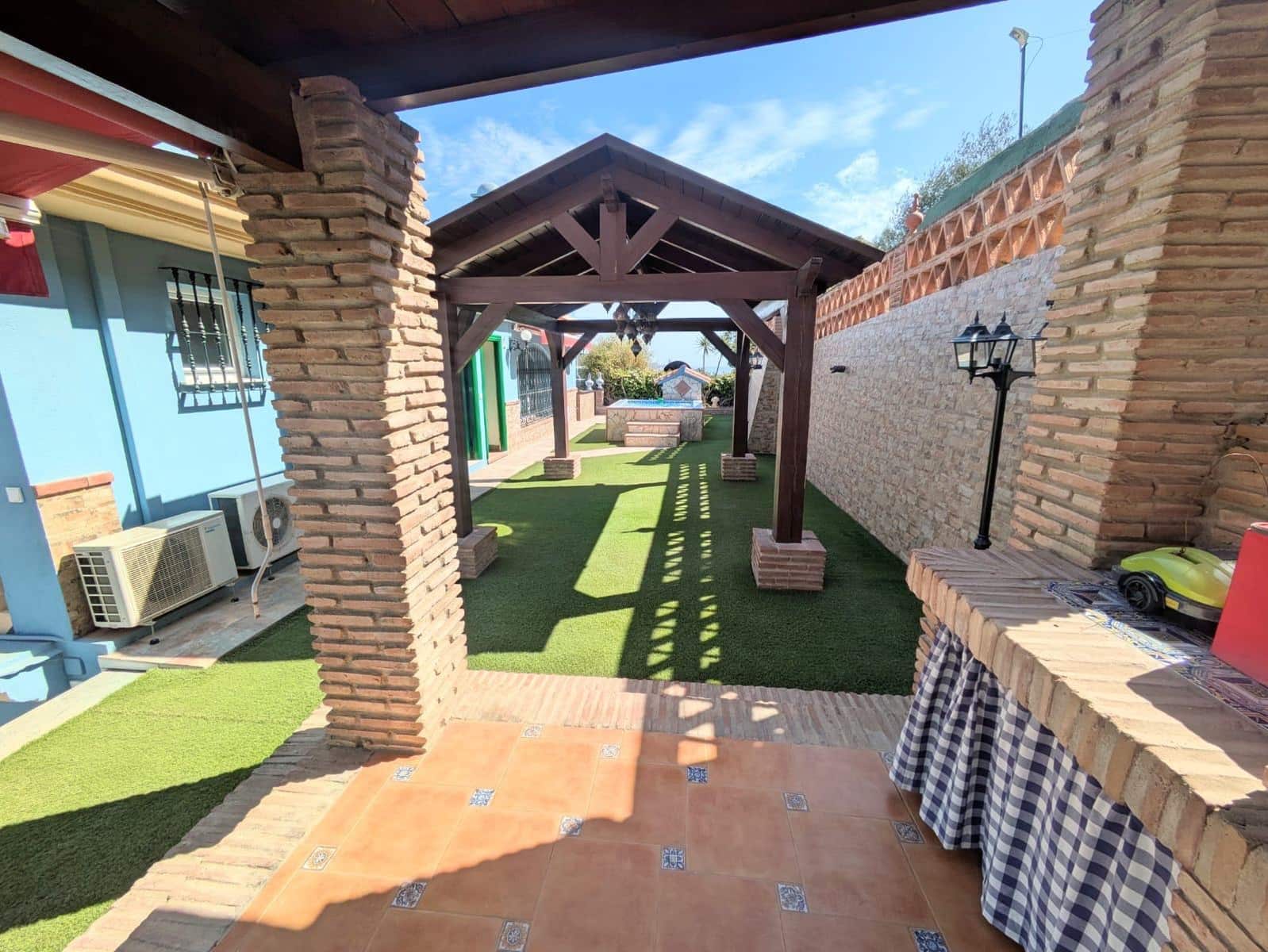 5 Zimmer Villa zu verkaufen in Malaga Stadt mit Garage - 1.380.000 € (Ref: 9306348)
