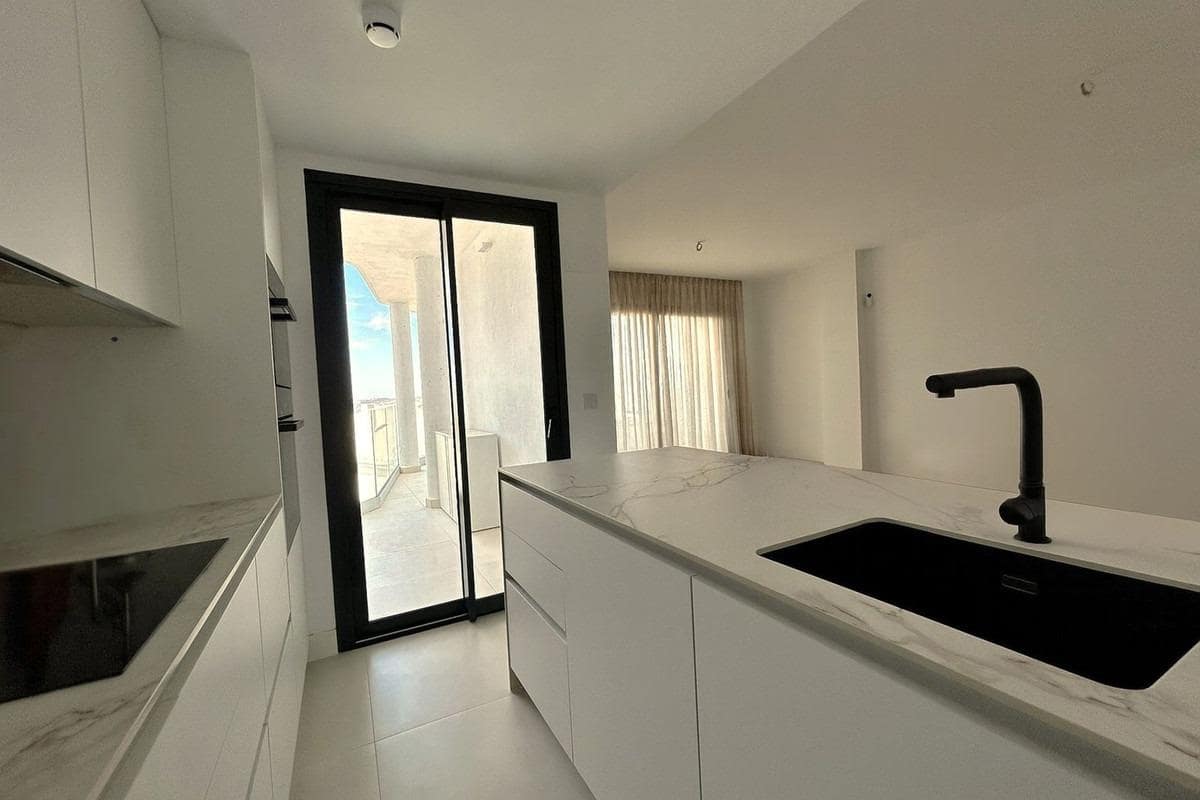 Apartamento de 3 habitaciones en Fuengirola en venta con garaje - 595.000 € (Ref: 9310949)