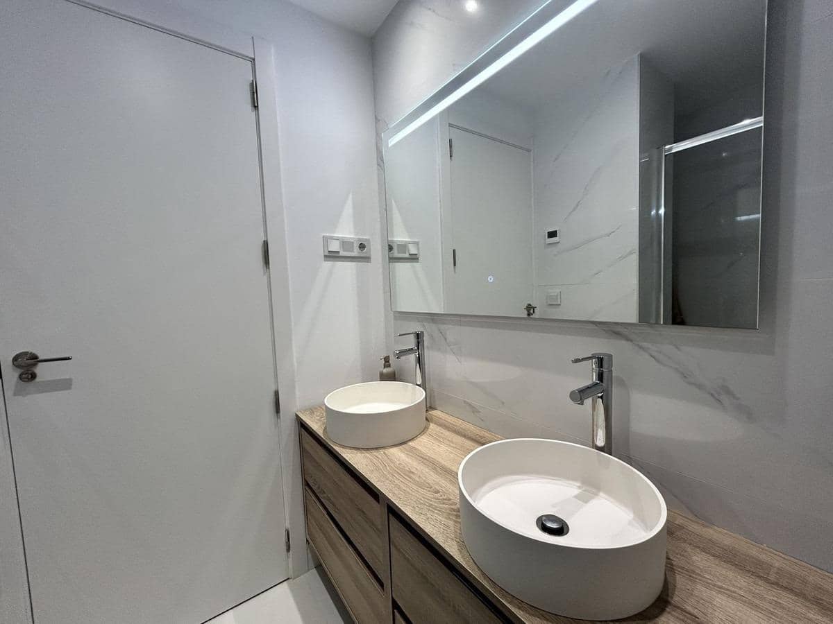 Apartamento de 3 habitaciones en Fuengirola en venta con garaje - 595.000 € (Ref: 9310949)