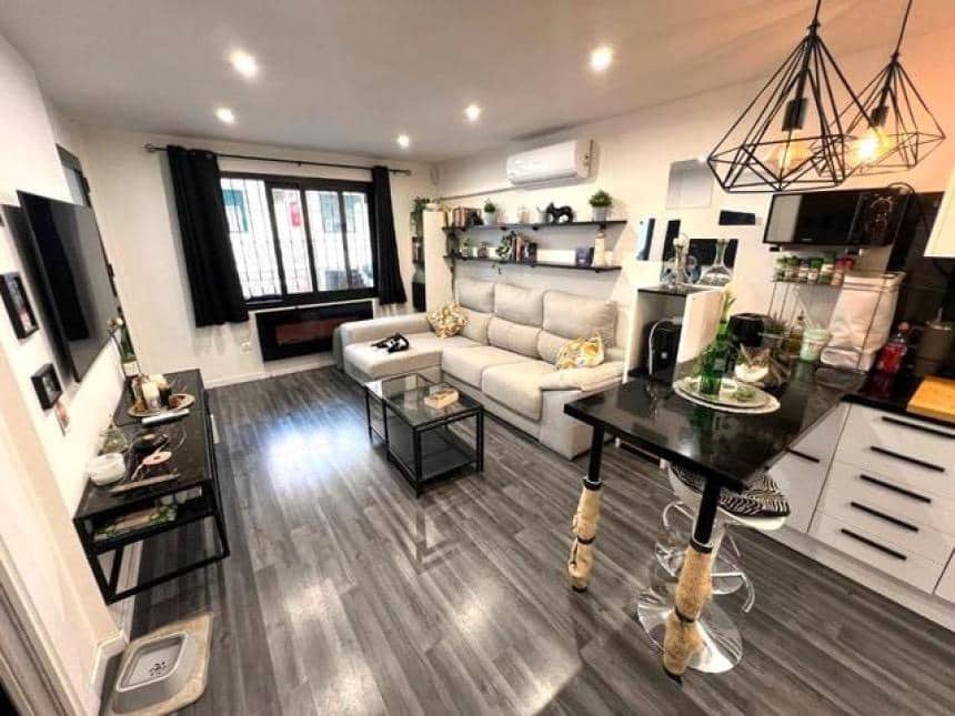 2 soveværelse Lejlighed til salg i Benalmadena med swimmingpool garage - € 360.000 (Ref: 9330690)