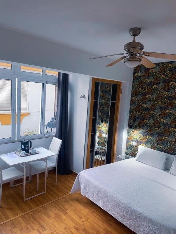 16 slaapkamer Gastenverblijf/B&B te koop in Torremolinos - € 2.800.000 (Ref: 9335028)