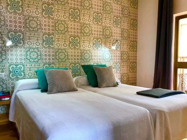 16 makuuhuone Majatalo/aamiaismajoitus myytävänä paikassa Torremolinos - 2 800 000 € (Ref: 9335028)