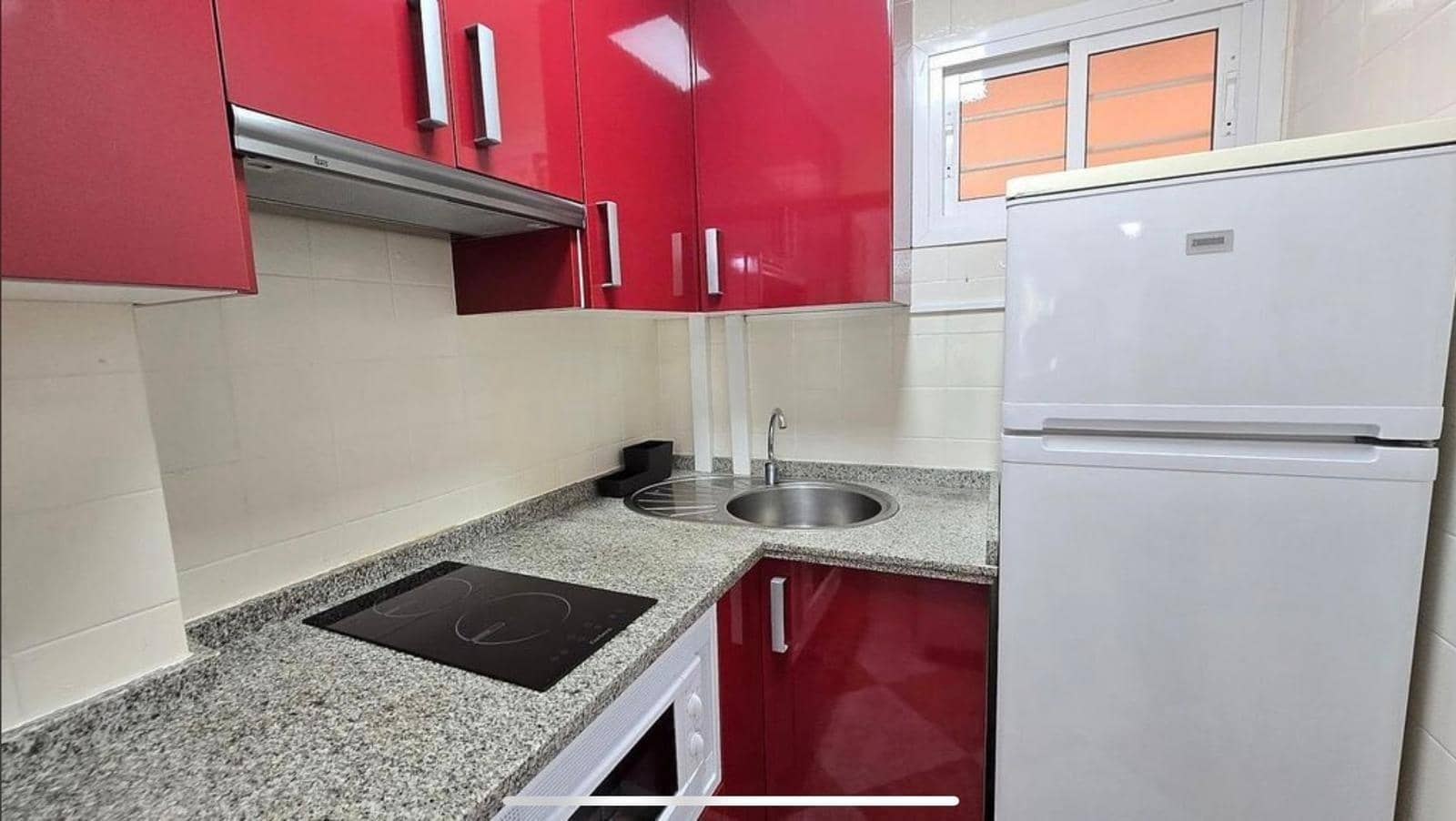 1 makuuhuone Huoneisto myytävänä paikassa Benalmadena mukana uima-altaan - 240 000 € (Ref: 9344847)