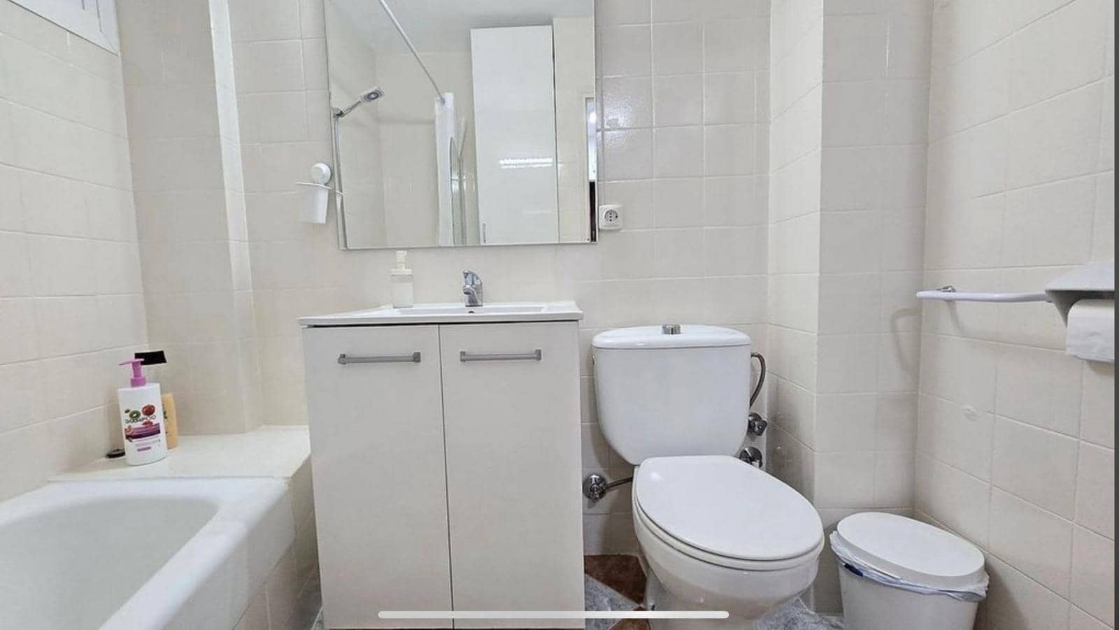 1 makuuhuone Huoneisto myytävänä paikassa Benalmadena mukana uima-altaan - 240 000 € (Ref: 9344847)